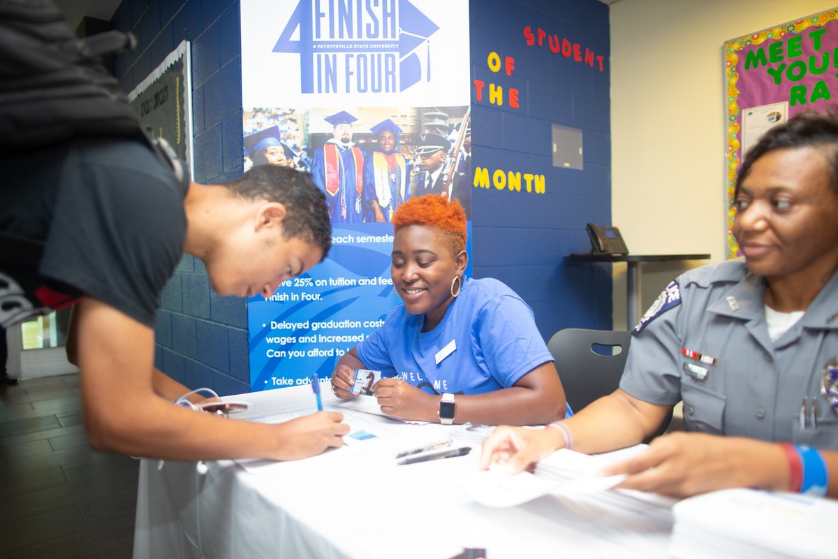 uncfsu's tweet photo. Photos from @uncfsu's Class of 2023 Operation Smooth Move on August 10, 2019.
#ProudToBe #HBCU #FayettevilleStateUniversity #BroncoPride #OperationSmoothMove #2019 #FayState23 https://t.co/6wW42aMSDm