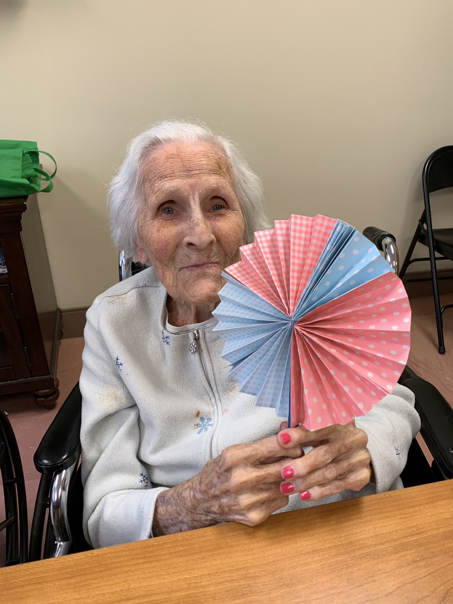 Carmel_WB's tweet photo. Our crafty gals made these adorable and useful fans for the hot days. #craftlovers #paperfans @TrilogyLiving https://t.co/K3Wi0i55j7