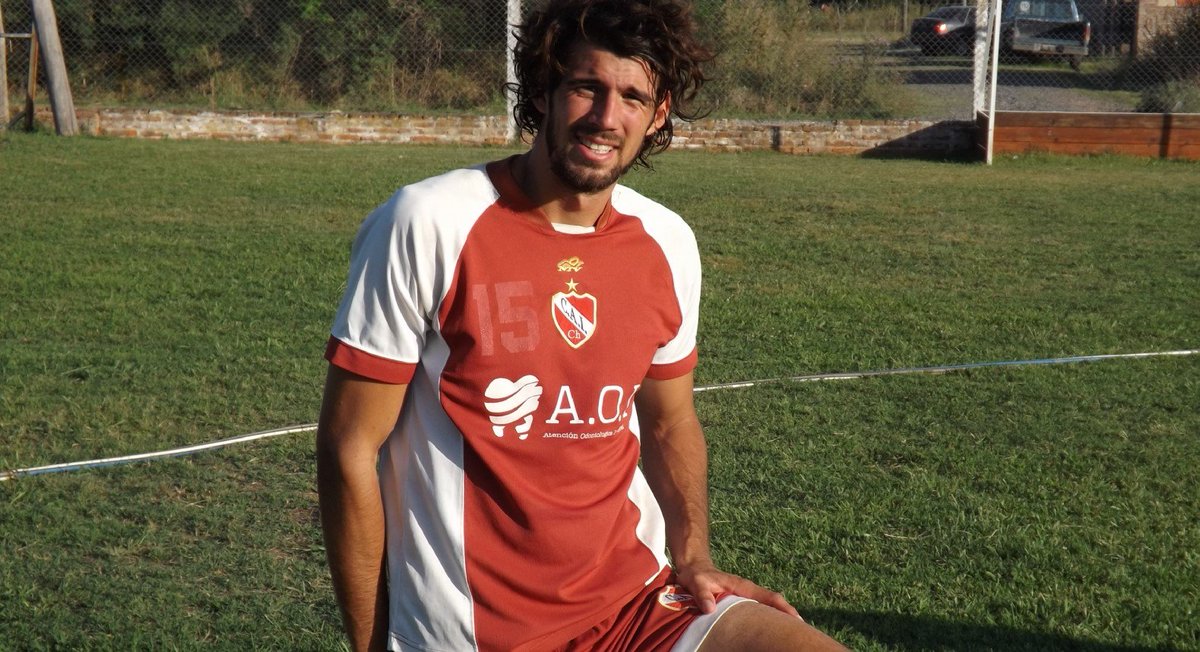 DeChalaca's tweet photo. 🇦🇷 JaleoDeJales (✍️ @BrunoChirinos2)
@ignaciotala se formó en @InstitutoACC y en sus inicios era arquero. Procedente de Independiente de Chivilcoy, el zaguero cordobés no ocupa plaza de extranjero en @AtleticoSullana pues tiene abuelo peruano 👉 https://t.co/2t3G5DnUX9 https://t.co/2PhP018QF0