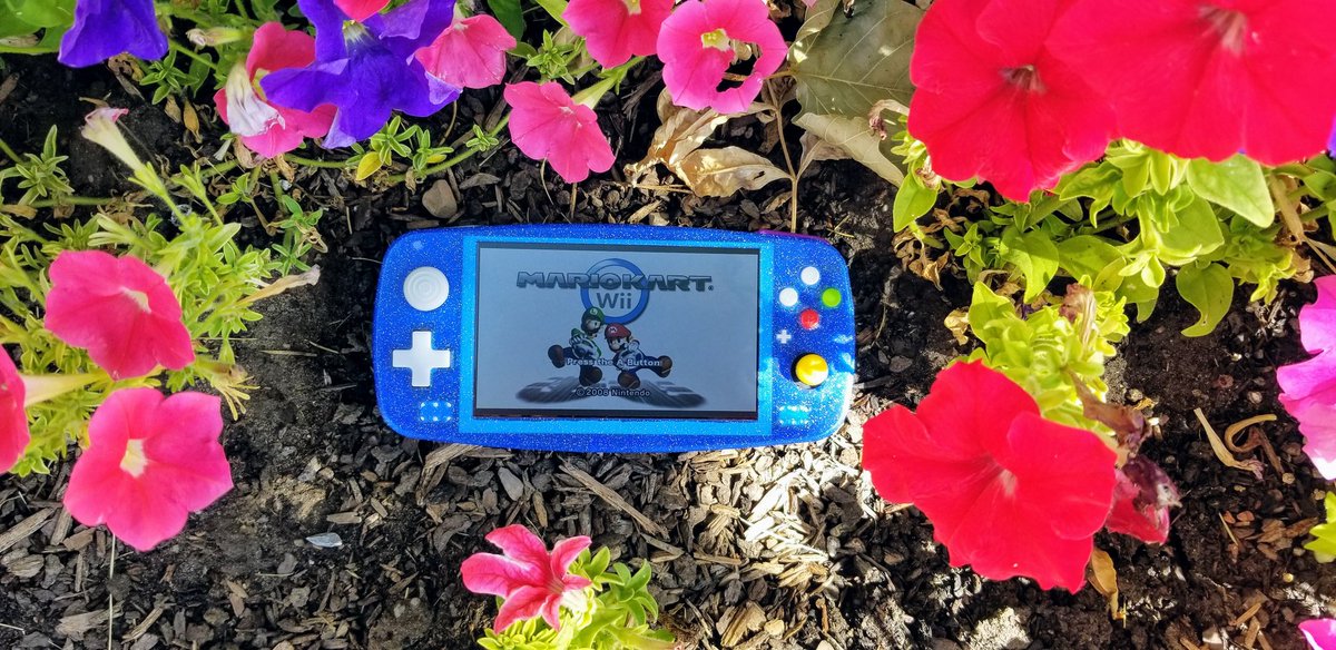 GingerOfMods's tweet photo. All done with commission #1!  Same features and functionality as the Louii, but this time with the cross style dpad and GameCube themed buttons. https://t.co/yMQS0xxe5l