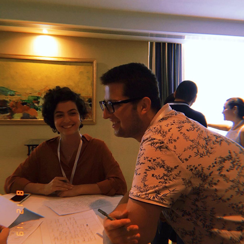 FLEXWESTUKRAINE's tweet photo. The Alumni Coordinators Conference Training started with its first-day workshop "News Literacy" by Benjamin Thunderbolt.
⠀
Key Points
📍Each news has to contain:
- Newsworthiness
- Truth
- Accuracy
- Independence https://t.co/pMqMJYhrsF