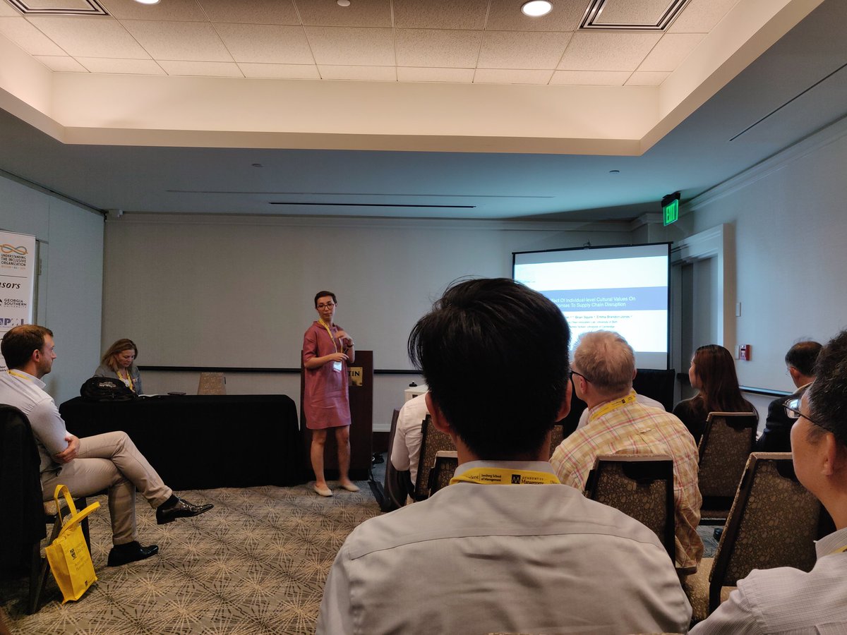 jas_kalra's tweet photo. Our HPC research fellow @MehrnoushSrfn presenting her SCM- award nominated paper @AOMConnect @OSCM_AOM
#SupplyChain #disruption #BeOps #HPCsciLab @ido_bath @BathSofM @CambridgeJBS #thinkambitious #research4good https://t.co/rVV7tbTbRV
