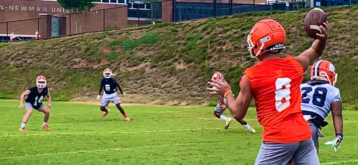 cnfootball's tweet photo. Fall Camp Practice #1: ✅

🔥📸⬇️ https://t.co/JZE1pEsQdA