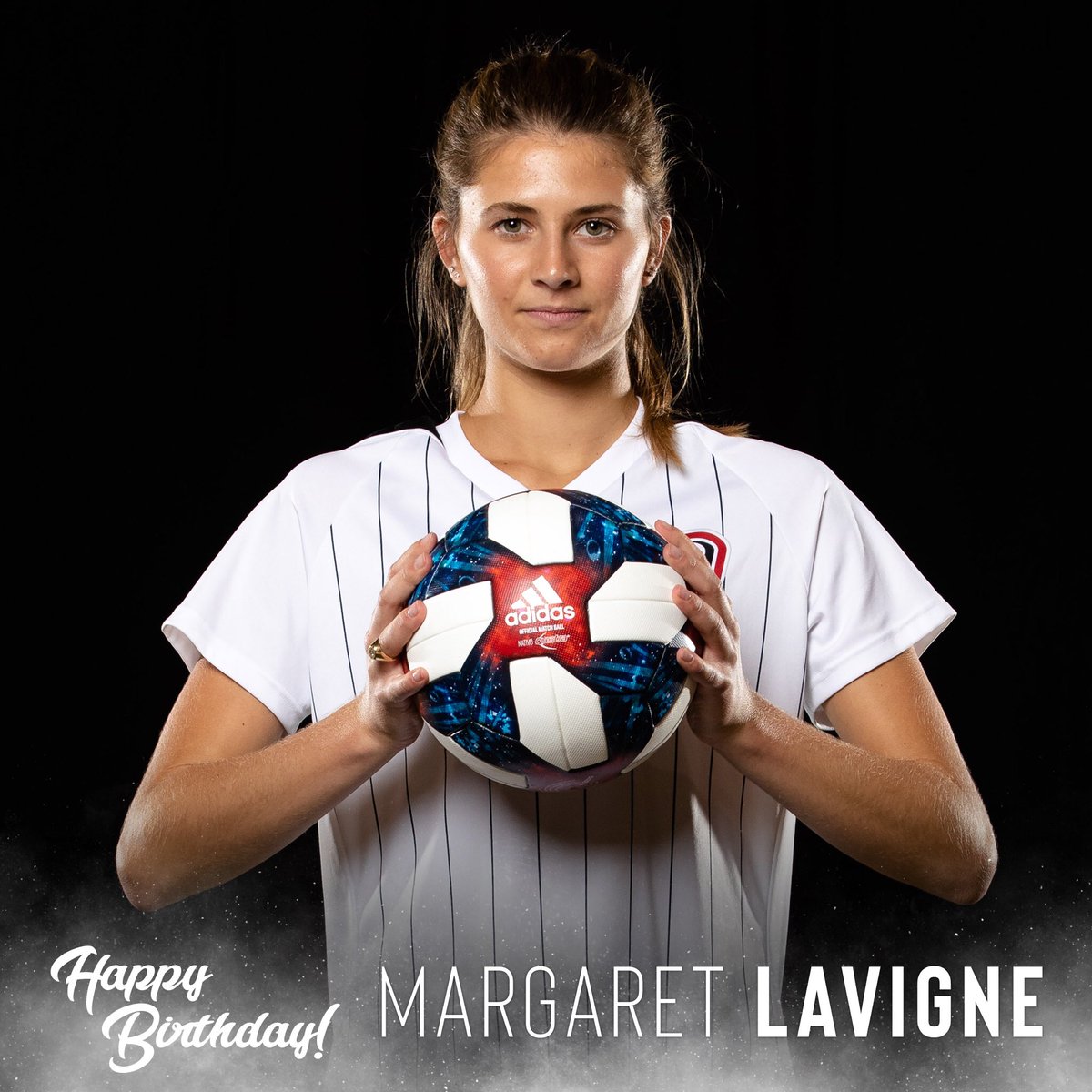 OmahaWSOC's tweet photo. 🎁🎂 Happy birthday 🎉🎈 to Margaret Lavigne! https://t.co/GuSKxUHRen