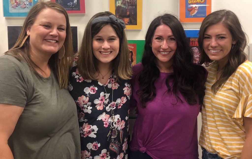 SimmonsEagles1's tweet photo. I’m so thankful for these girls, my 2nd grade family team! #hessoars https://t.co/sBaRdoVASc