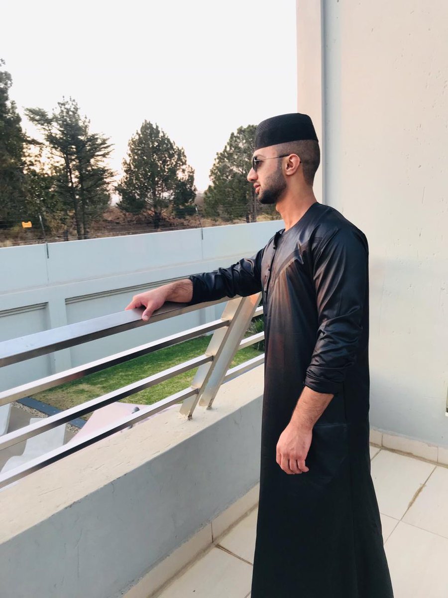 Moesaloojee101's tweet photo. So how was eid? ✨
.
.
.
.
.
#EidulAdha2019
#eid #eidmubarak #NewProfilePic #eid2019 #eidoutfit #eidselfie #eidaladha #OOTD https://t.co/2XM9zsZovc