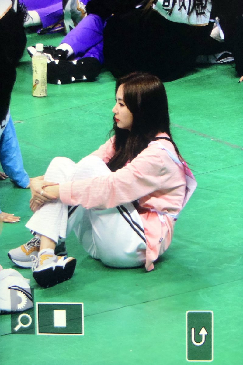 20000904_com's tweet photo. 190812 아육대
#체리블렛 #허지원 #지원 #cherrybullet #jiwon @cherrybullet https://t.co/guN4c24mwx