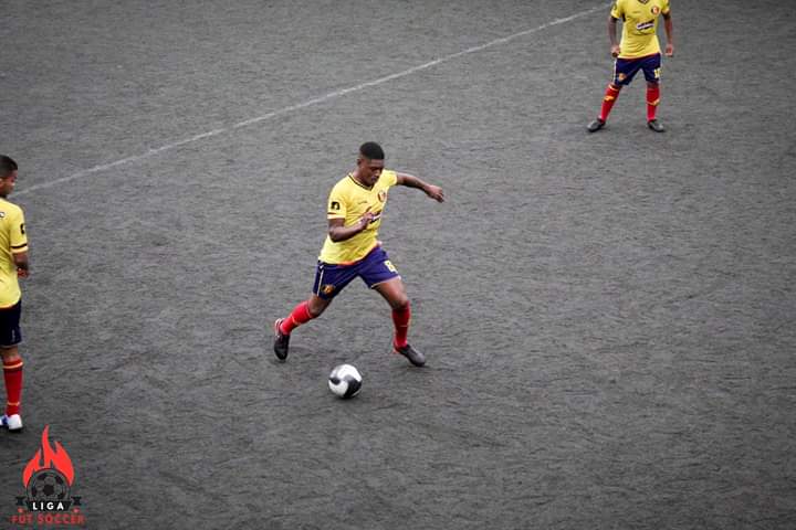 RLFUT7's tweet photo. 📸 Nova Era 14x3 Tropa do Facão ⚫💛🔴🇨🇴
#AvanteNE #Despacito #Arribaaa #LigaFutSoccer https://t.co/Dfr6IjQjQN