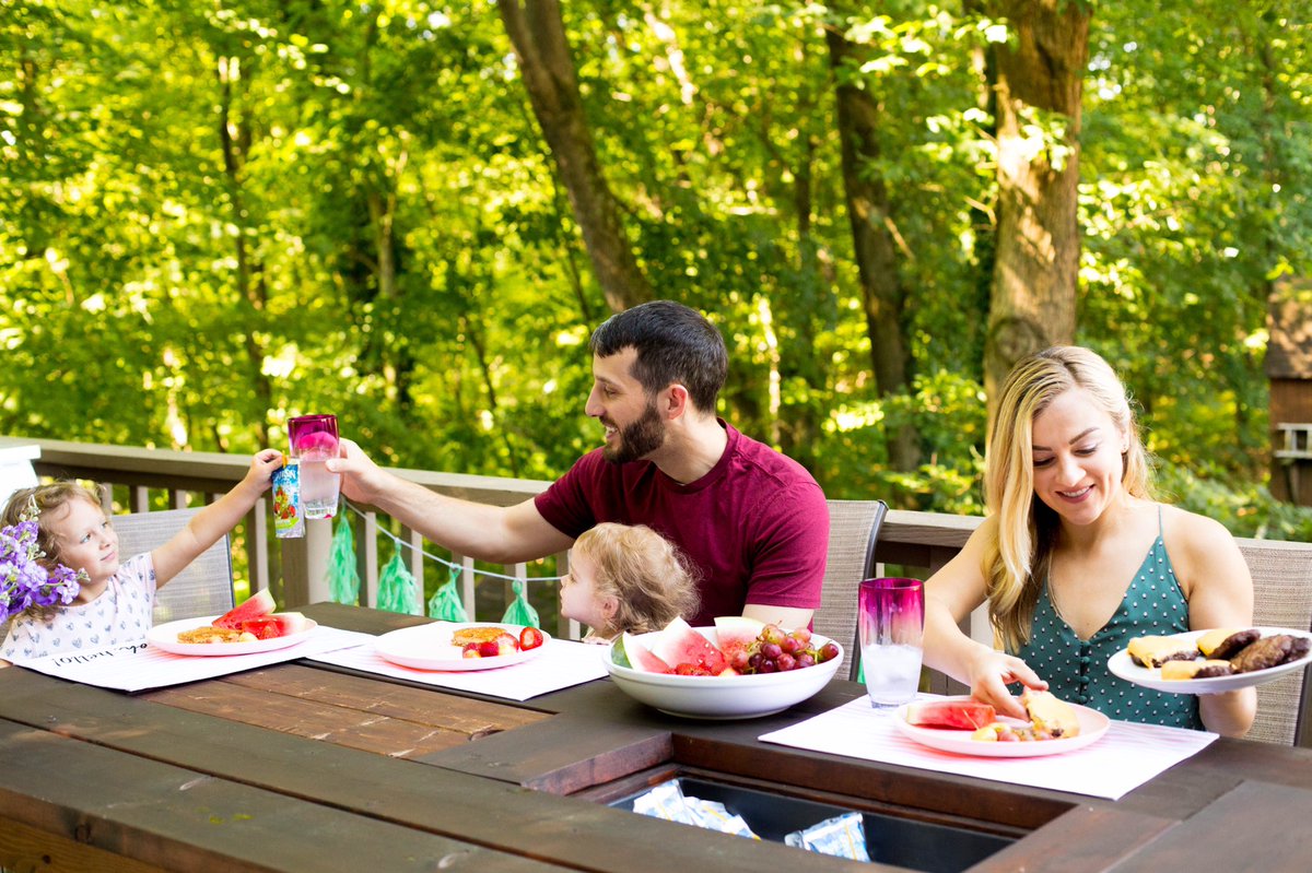 🍔Easy family cookout: how to plan it on a budget AND get your kiddos involved
👉 bit.ly/2TdYUlk
#ad #CapriSun <a href="/Capri_Sun/">Capri Sun</a> <a href="/KraftSingles/">Kraft Singles</a>