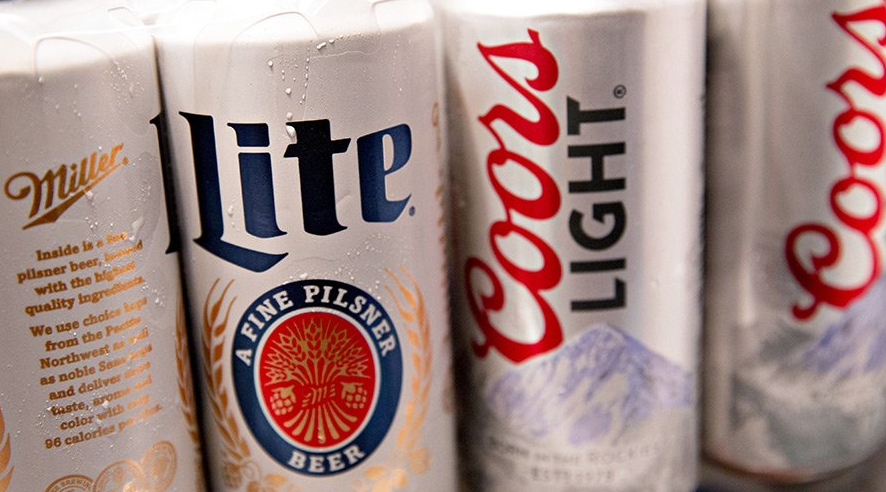 MolsonCoors's tweet photo. Doing a little experiment here. Like for Coors Light. RT for Miller Lite. Comment for both. https://t.co/GD0MbS2wct