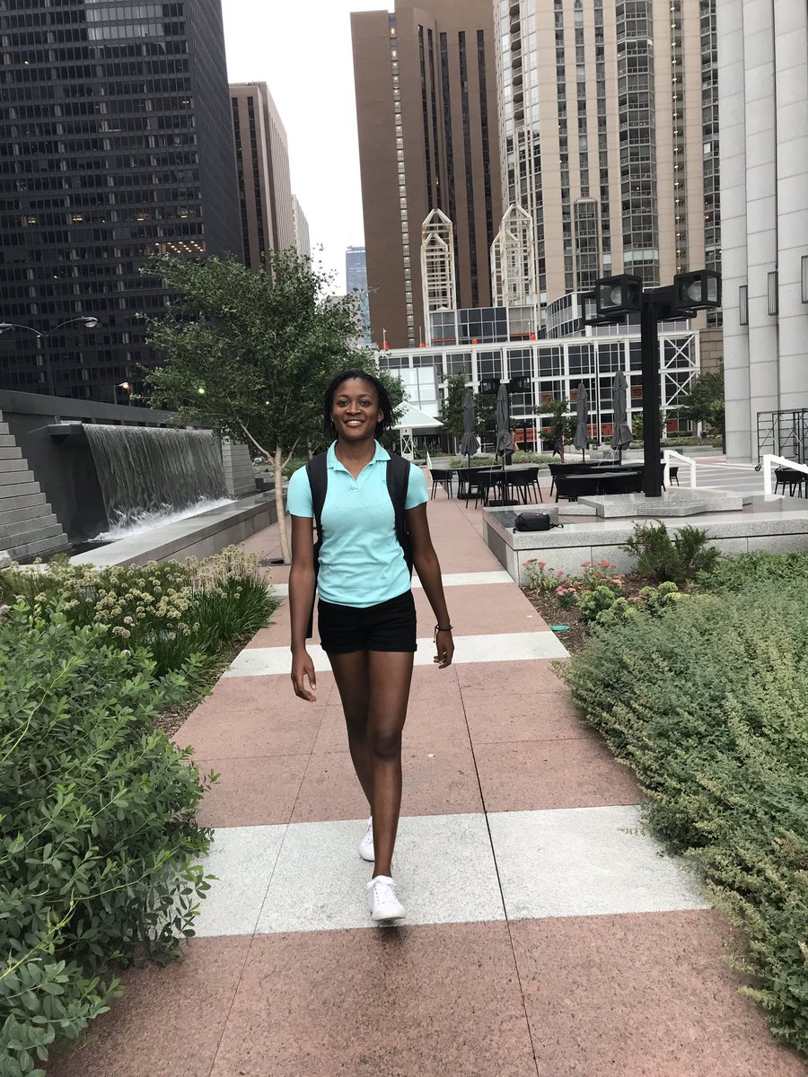 AlexiaMarinette's tweet photo. Best vacation I have had in a while🥰🥰🥰
#dowtownchicago
#thecloudgate https://t.co/vQIaHClOgm