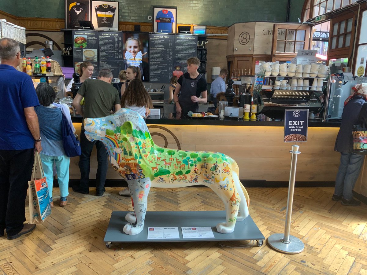 The lion takes his place, <a href="/lionsofwindsor/">Lionsofwindsor</a>