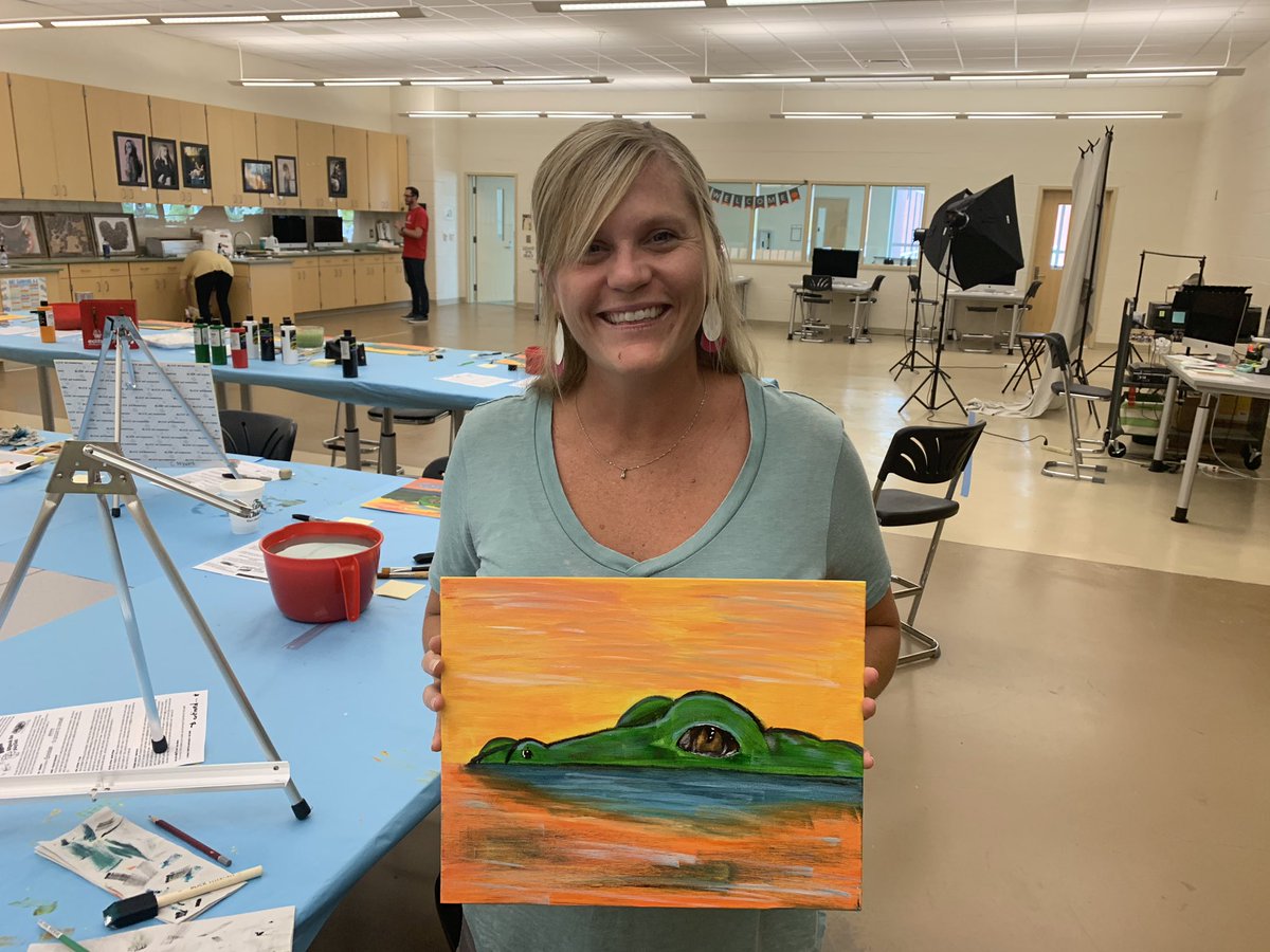 MegHHuggins's tweet photo. What fun we had today Envisioning our upcoming school year!!!! I call it βGator in the Sunβ βοΈ π π¨ #Envision2020RB #GatorsCreate #FirstDayBackForTeachers https://t.co/hUaIFoPRtu
