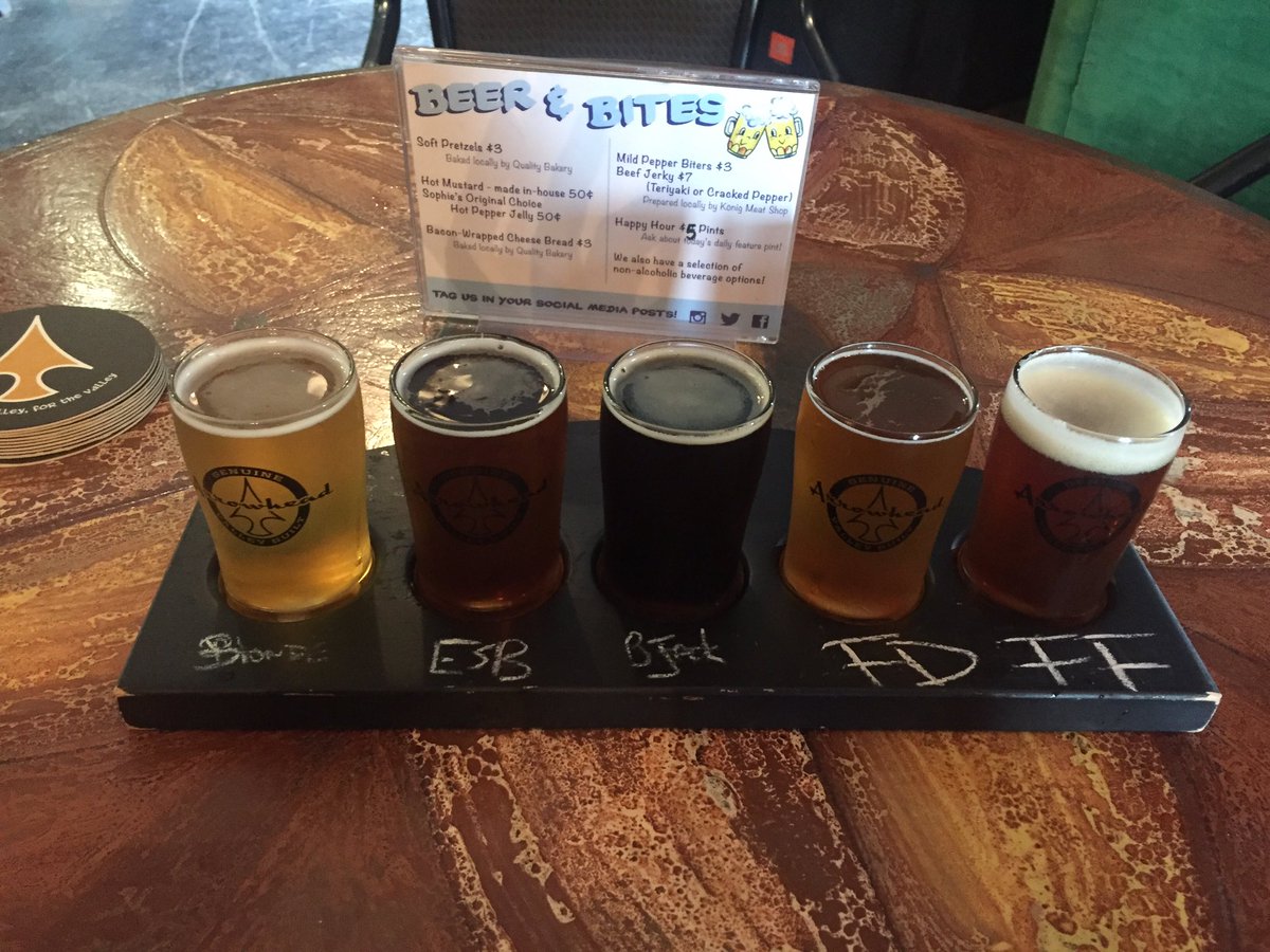en_dub80's tweet photo. My happy place. Love this brewery!! @ArrowheadBrew #iliveherenow #bestbeerinbc https://t.co/BysaD8hqcM