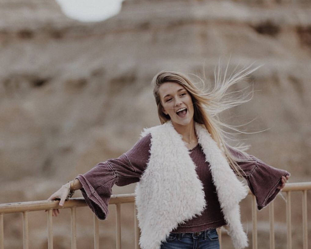 “I chose alpha phi because I could see little pieces of my personality encompassed in every one of my sisters. I knew I found something special that would last forever. I found my very best friends and knew that was something worth keeping forever.” #8days