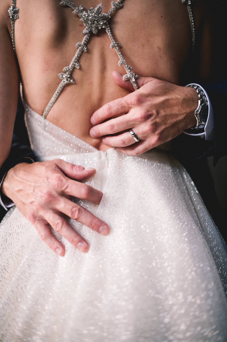 Love those intimate details! #holdmetight #weddingdayready #weddingdress #gracefulbrides #lovewild #littlethingstheory #wanderingweddings #huffpostweddings #weddingdetails #weddinginspiration #destinationwedding #californiawedding