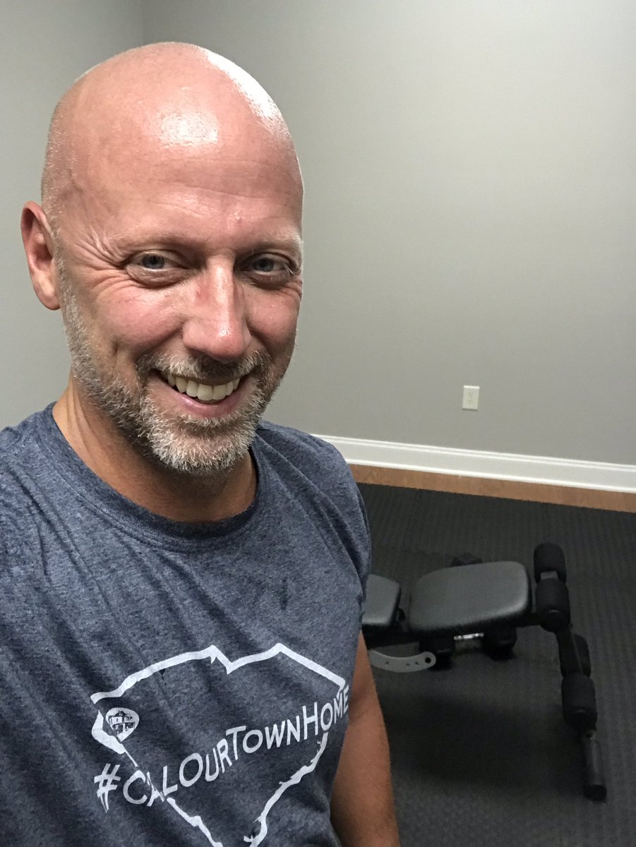 LesWalden's tweet image. What do you do when your workout partner @robwwhitesides gets married &amp;amp; goes on a honeymoon?  You workout anyway. #congratsdude #marriedlife #work4-2