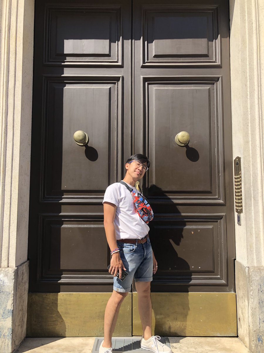 BasicKessy's tweet photo. fa fottutamente caldo qui ☀️ #LGBTQbaes https://t.co/tFTPmsasML