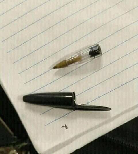 fxcundito's tweet photo. RT a la lapicera enana para que este año termines con las materias aprobadas https://t.co/fDTxqXEGhc