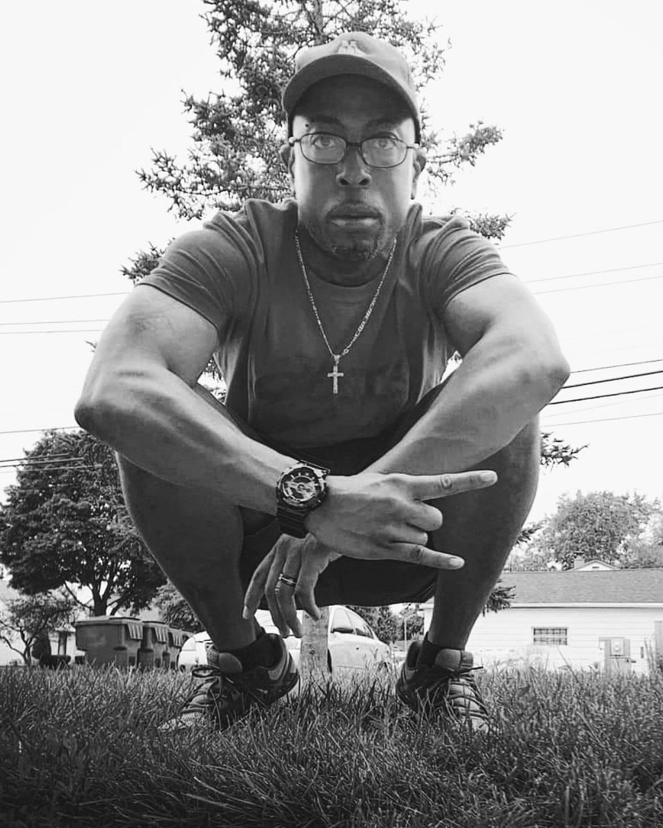 ManFrazFitGuru's tweet photo. "Attitude is a choice. Happiness is a choice. Optimism is a choice. Kindness is a choice. Giving is a choice. Respect is a choice. Whatever choice you make makes you. Choose wisely." - Roy T. Bennett
#manfraz #fitnessguru #gurustatus #fitness #transformation #weightlossjourney https://t.co/s7P9wQ4tvO