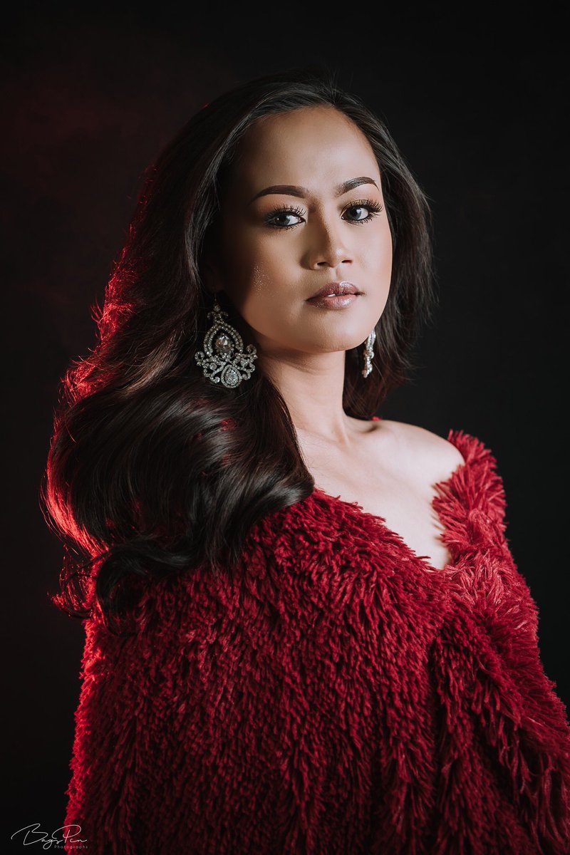 umtcshs's tweet photo. Let us witness and stand together with our candidates for the upcoming Mutya ng UM 2019!

Resa Han Blessy Pastor and Charlotte Miñoza representing the Department of Senior High School

Photo credits to: @bagssmash https://t.co/DwPpEnF8UC