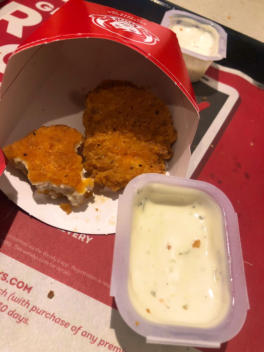 QueenTerveen3's tweet photo. @Wendys pregnancy cravings satisfied 🤤 #spicynuggets https://t.co/oJJiec9s7b