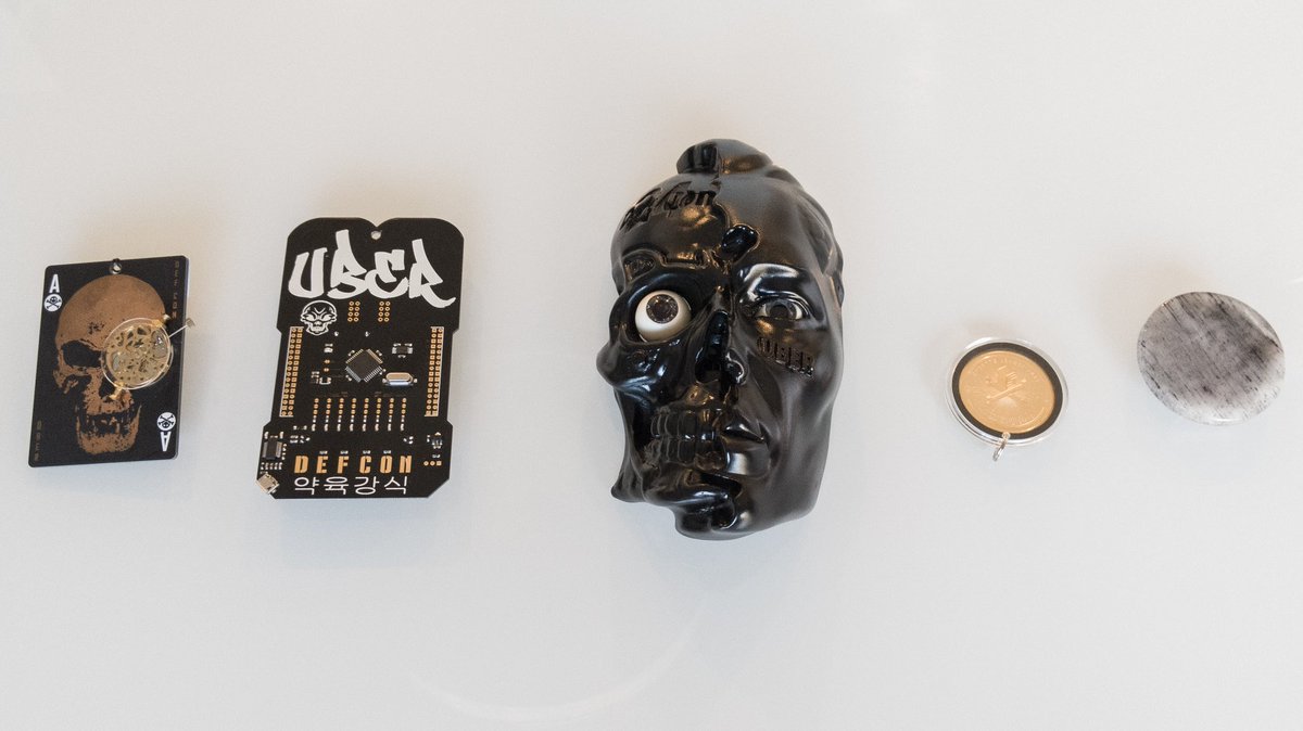 tylerni7's tweet photo. Thank you so much @DefconRaffle ! I'm so glad I stuck around after the closing ceremonies to win the first ever #BlackBadgeRaffle . Looking forward playing again at @defcon next year! https://t.co/kNUiaTSvOC