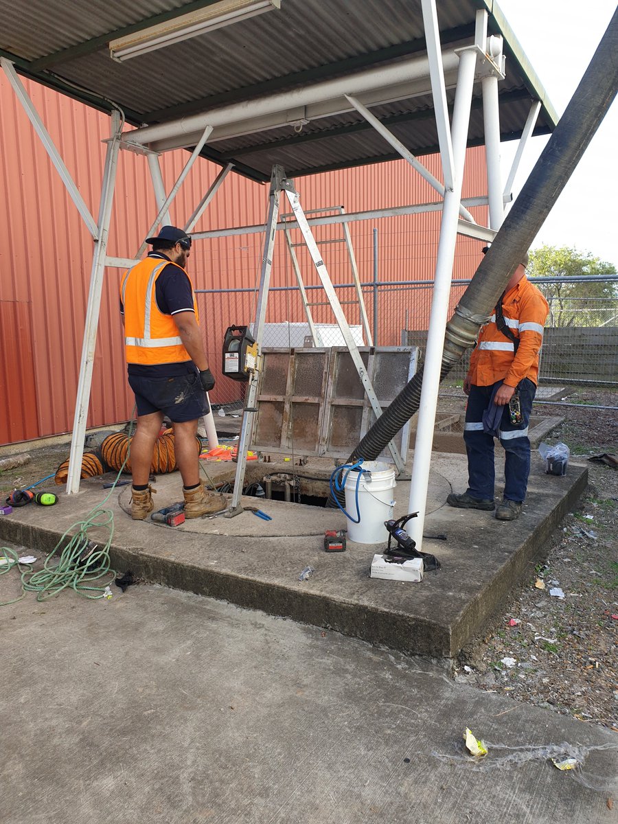 Some photos of Yarrow Plumbing/Nuflow Brisbane South - Logan - Ipswich attending site on Thursday 8th August at Brisbane Markets to Carry out the replacement of the rising main. 
#brisbanemarkets #YarrowPlumbing #Risingmain #Onthejob #BrisbaneSouth #Logan #Ipswich #Specialised