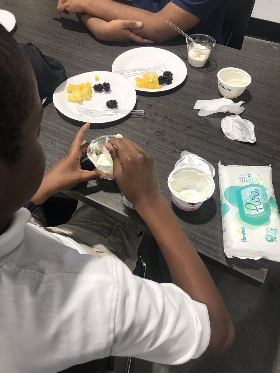 AFavia_NM's tweet photo. Successful lesson with the dietitian at Shop Rite! The students tasted one fruit for each color of the rainbow and made a healthy snack! @NMSpecServ_NJ #ESY2019 https://t.co/bKghHPzaeo