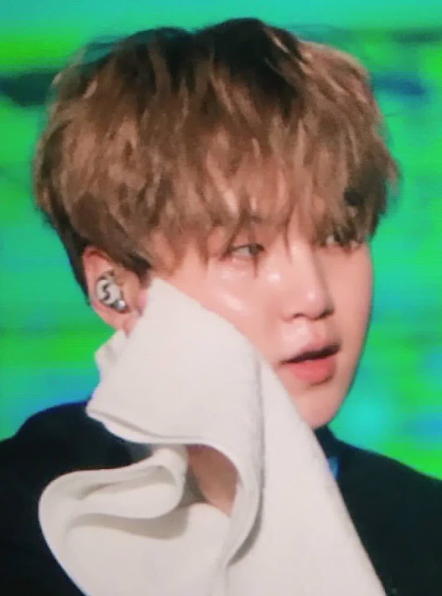 sugaSGG's tweet photo. Bitch, leave tf alone Yoongi. He'll eat whatever he wants and he'll drink all the beers that he wants. He's healthy af and he doesn't need your opinions. BYE. #YoongiWeLoveYou https://t.co/vVE3GjUola