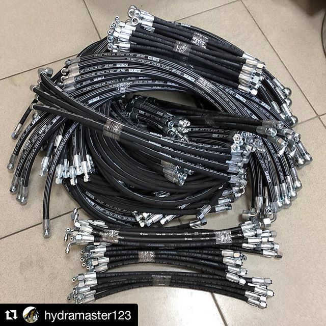 toledohydraulic's tweet photo. We make custom hose assemblies. Let us know what you need! 
#Repost @hydramaster123
・・・
#РВД #РемонтРВД #HydraulicFitting #PulSarРВД #КраснодарРВД #HydraulicHose #Vitillo #Alfagomma #Спецтехника #Сельхозтехника #Тонар #Полуприцеп #Grunwald #Wielton #… https://t.co/TJ0yYkjWWh https://t.co/72lXmZXB7M