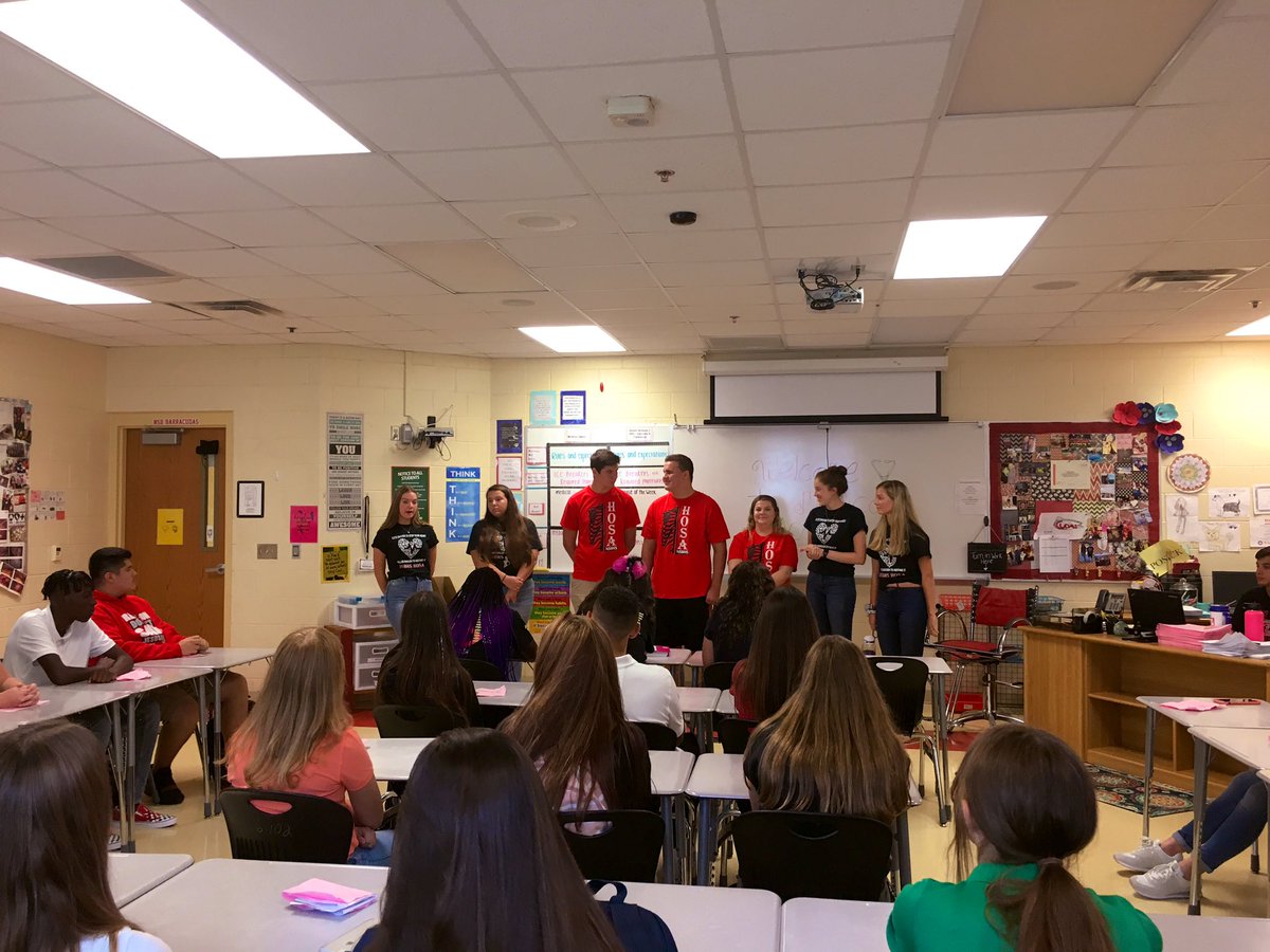 MedicalNSBHS's tweet photo. The HOSA officers came in today to Welcome the Freshman to the Medical Academy 🔴⚫️ #cudapride #joinHOSA https://t.co/hCAGBWPpDm