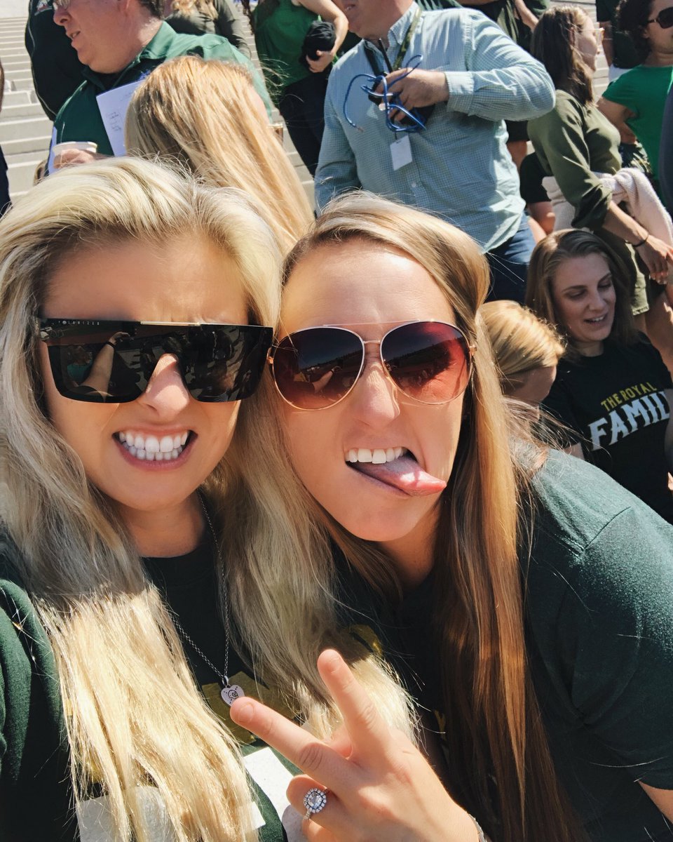 Megan Favreau Katz tweet media