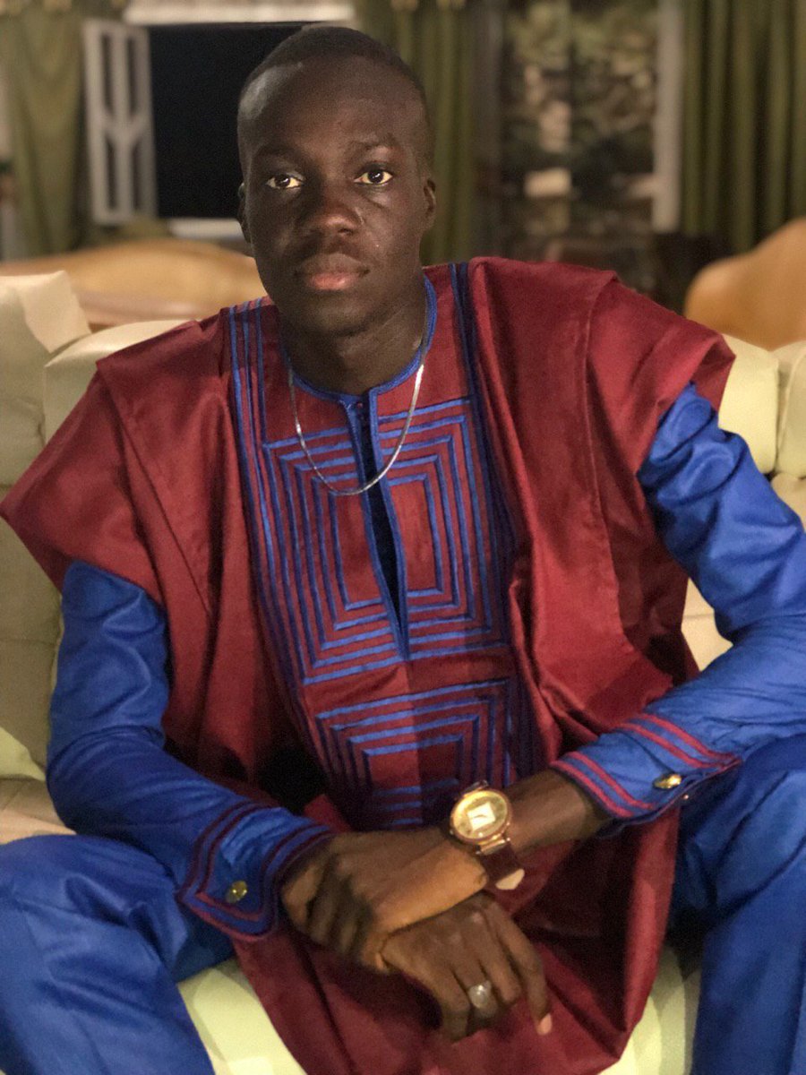 JuniorJoop's tweet photo. Dewz mes amis ❤💙
#SunuSelfieTabaski2019 #SunuSelfieTabaski https://t.co/4KqxRdnRrO