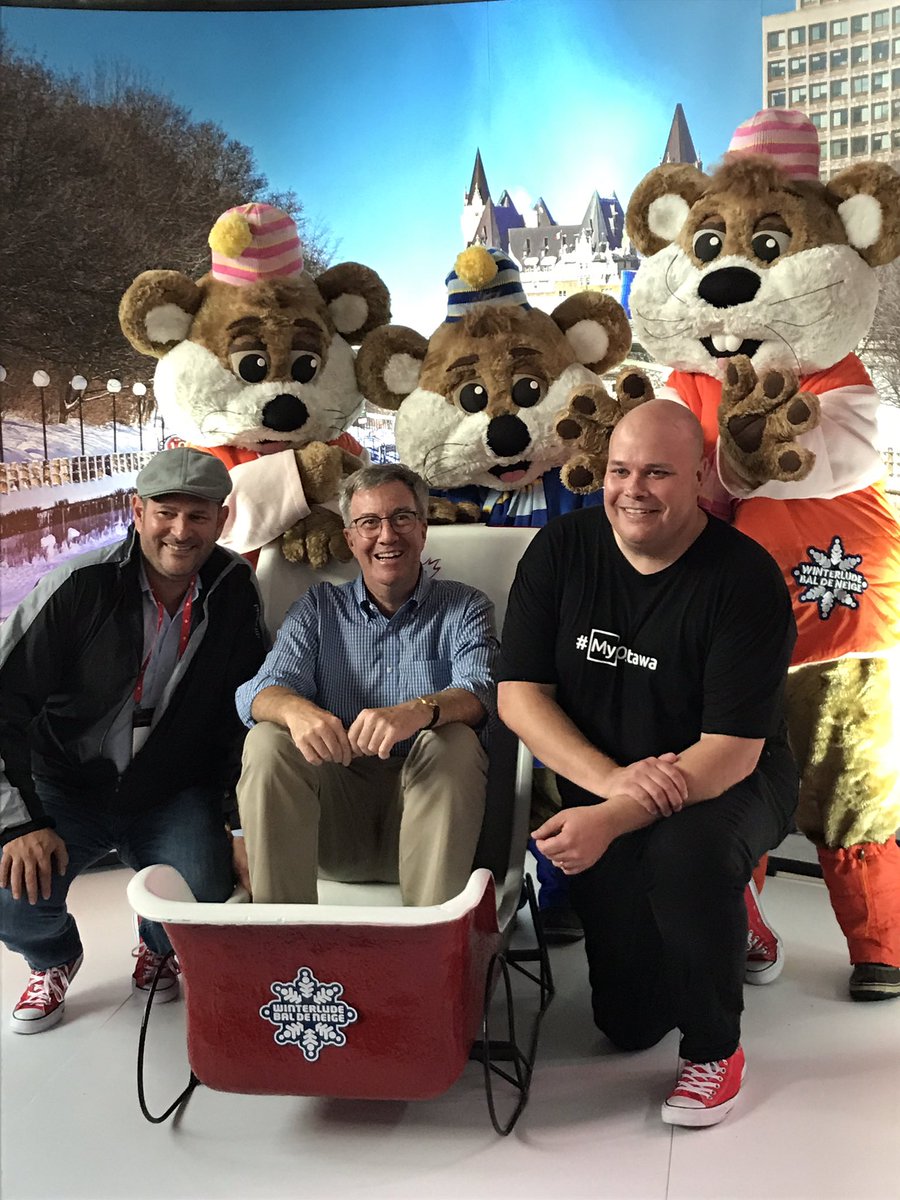 JimWatsonOttawa's tweet photo. Welcoming the delegates of the #GoMedia2019 conference. Tourism is our 3rd largest industry - injecting more than $2B in our local economy annually. Ottawa truly embodies ‘Canada in One City.’ @Ottawa_Tourism https://t.co/MQTBrW6btU
