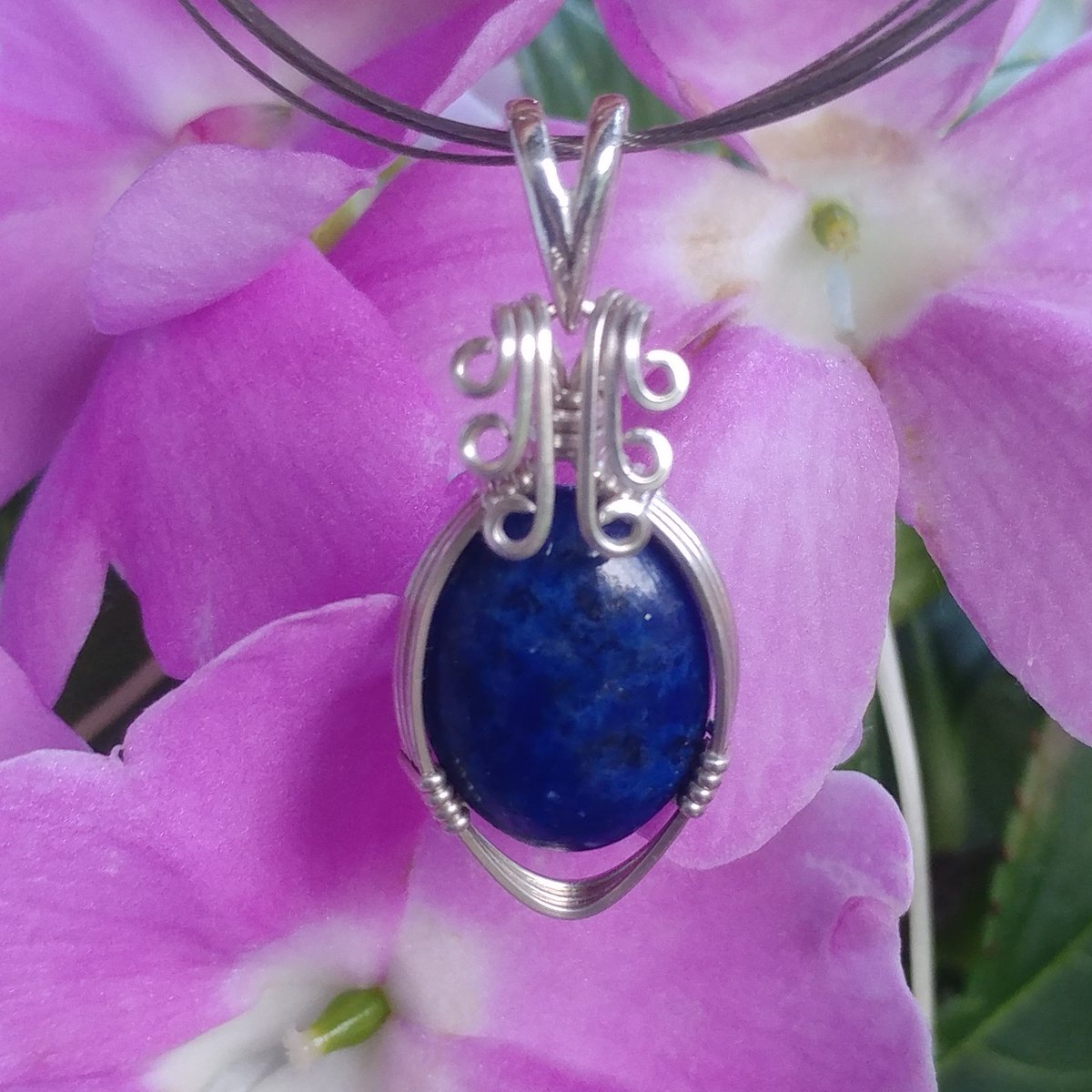 crystalmoon1ba's tweet photo. https://t.co/EnD1L7QYR0 @eBay Video: https://t.co/YhagflCBPQ For Sale: #Blue #LapisLazuli #3rdEyeChakra #SterlingSilver #Wirewrapped #HandmadeJewelry #ReikiHealing #LapisLazuliPendant #ReikiPendant #QuickHealing #HealingStone #Metaphysical: https://t.co/ZxxbWTLVkO #MakeOffer RT https://t.co/S5sI0imFPC