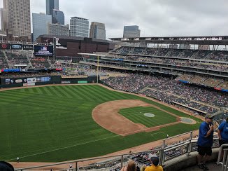RhsVehicle's tweet photo. Went to the Twins game versus the Mets.  Was a beautiful day for a ball game!  A big than you to @LutherAuto  for taking us along! https://t.co/fpFFmuv6WU