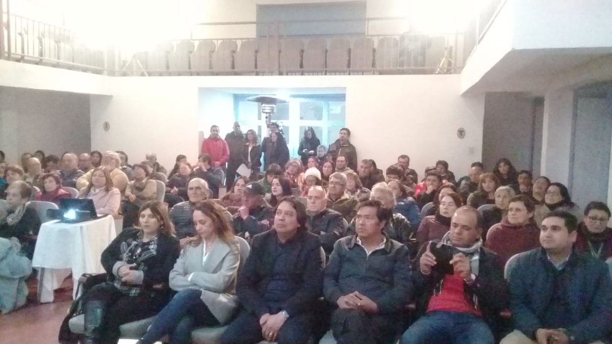 SabesqueC's tweet image. Lolol celebra en estos momentos el día de Dirigente Social. 
Con una gran asistencia el Municipio de Lolol hoy brinda un reconocimiento a sus Dirigentes. En esta oportunidad se dió a conocer la apertura del Fondo de Desarrollo Vecinal.
#DíadelDirigente #Lolol #comparte