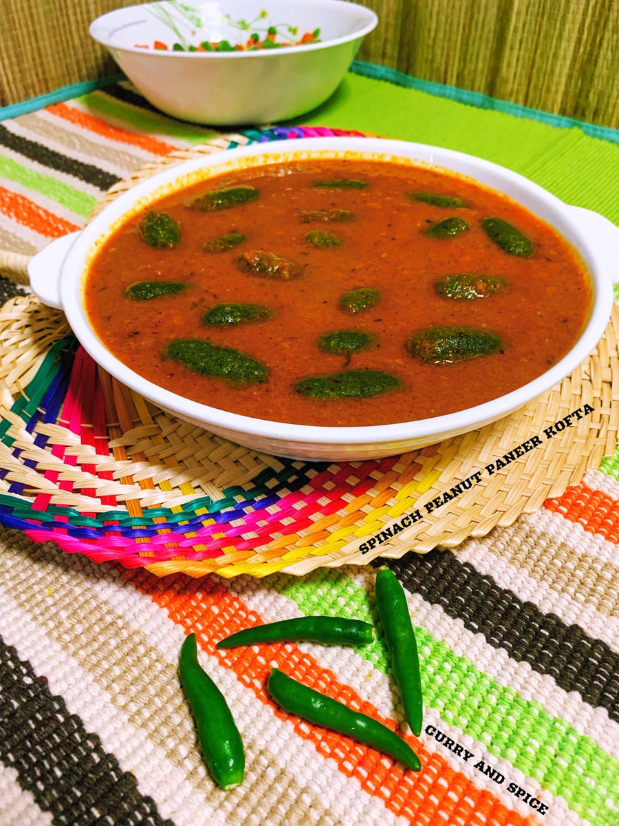 That was #SelamatHariRayaHaji here yesterday!
Enjoy any day with this kofta balls made with spinach, peanut powder, paneer in a tomato gravy! It goes pretty well with any variety of rice &amp; breads!!
Recipe Link : spiceupwithsoma.blogspot.com/2019/08/spinac…

#singaporefoodblogger
#indianfoodblogger
