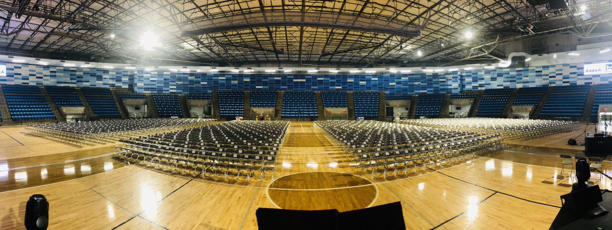 RochelDaniels's tweet photo. ‘Twas the night before Convo @NKCSchools We are ready to kick off the 2019-2020 school year in style @HyVeeArena Get ready to celebrate, laugh, be inspired with possibility and have your heart moved. #1NKCSchools #NKCConvo19 #NKCChampions https://t.co/h2Cu1S0dmU