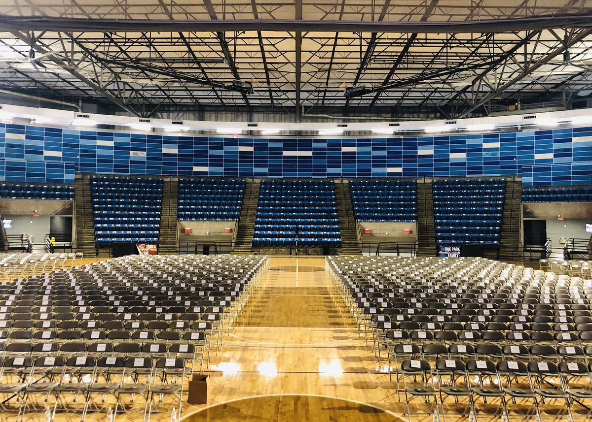RochelDaniels's tweet photo. ‘Twas the night before Convo @NKCSchools We are ready to kick off the 2019-2020 school year in style @HyVeeArena Get ready to celebrate, laugh, be inspired with possibility and have your heart moved. #1NKCSchools #NKCConvo19 #NKCChampions https://t.co/h2Cu1S0dmU