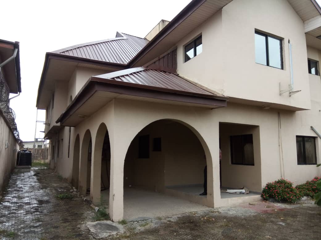 omaconiX's tweet photo. FOR LEASE - 
SEMI DETACHED 4 BEDROOMS DUPLEX + 2 ROOMS SELF-CONTAINED BUNGALOW.

Location : Off Admiralty Way, lekki phase.1.

( Ideal for Administrative Purposes and Private Commercial Use )

Price : N5.5million Per Annum.

Call
08098622664
08086090952
08123234400 https://t.co/retyoqHKhN