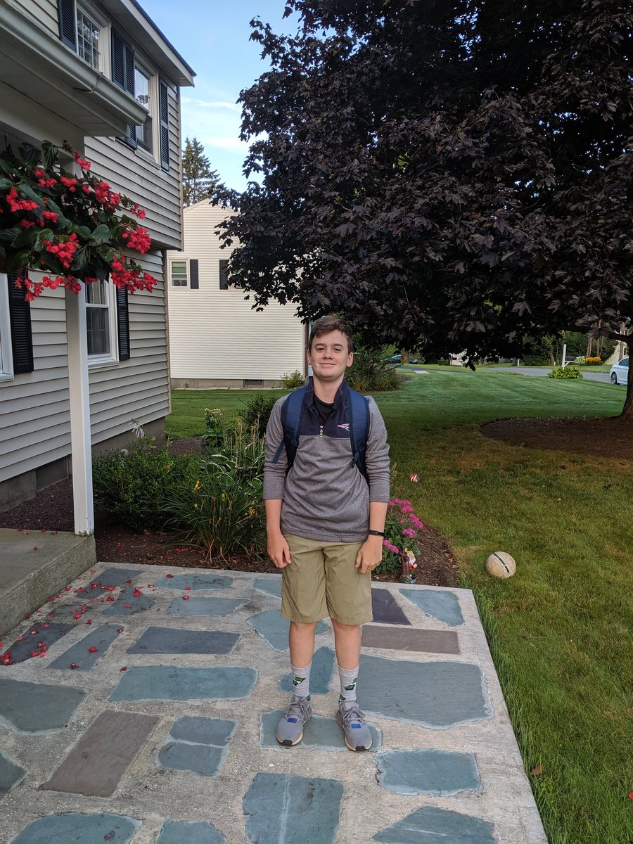 johnniemac247's tweet photo. First day of middle school @NessacusRMS #gosammygo https://t.co/ggpjLFdr5n