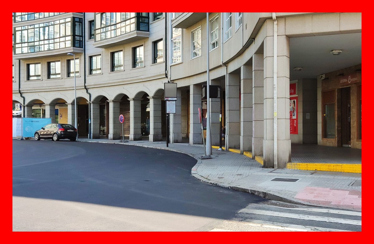 BlogBusurbano's tweet photo. Esta muy bien lo de asfaltar las calles del barrio de #Matogrande.
Pero en nuestra opinión, se ha desperdiciado la oportunidad de habilitar como #ParadasAccesibles la ubicación de las paradas de la #Lín1A en la gta. de Juan Díaz Porlier, #Par379 y #Par557.
O ¿no, @3stebanvd? ;-) https://t.co/uqYd9jG5tA