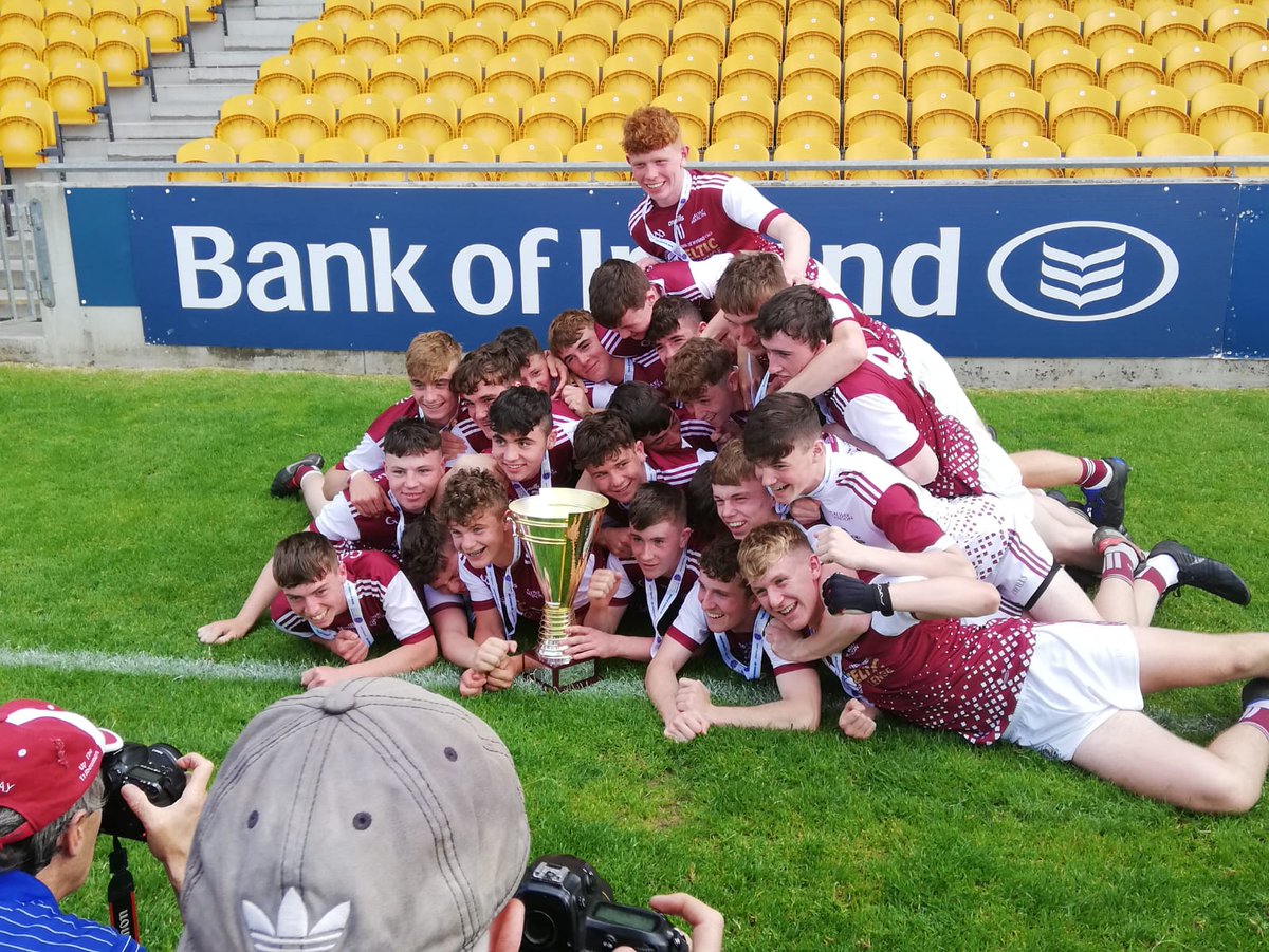 DamienColeman4's tweet photo. @Galway_GAA @CoachingGalway #HurlingSquads u14/15/16 #Nationaltalentacademy finals day Aug 31st U14 squads @TonyForristal , u15 squads @TipperaryGAA Aarabawn/JohnDoyle , u16a squad @OfficialWexGAA #MichaelFoley U16B @OfficialCorkGAA Mallow #EugeneCareyshield @ConnachtGAA https://t.co/tnEGMOD2TG