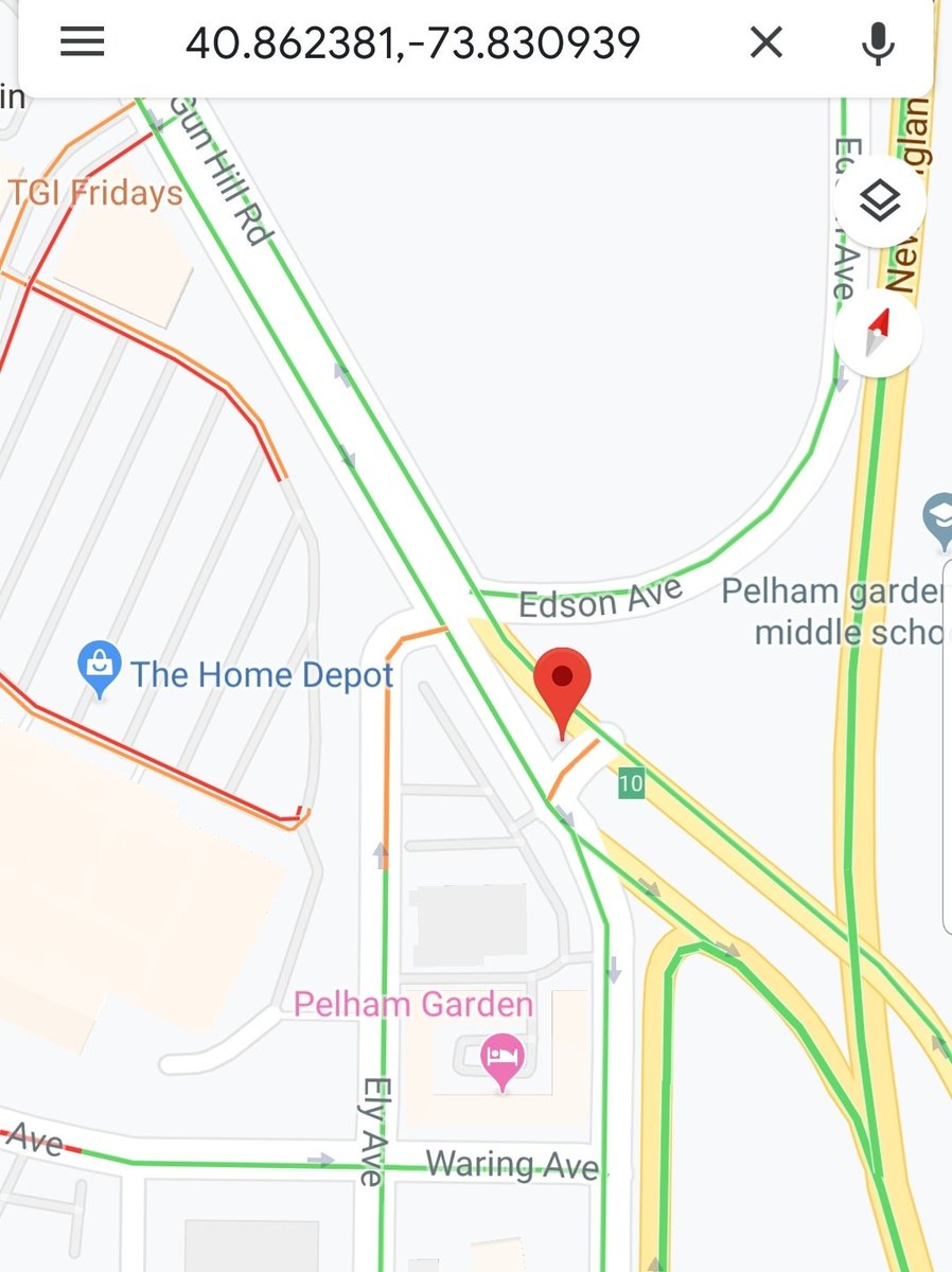 LuckyAl761's tweet photo. @News12BX can someone report about this. I-95N Gunill rd exit ramp going towards the closed Pelham diner stop sign. Tall weeds obstructing fast on coming traffic. Very dangerous!! DOT/ Sanitation. @NYCSanitation @nyc311 @MarkGjonajNY https://t.co/hKhamU5Aio