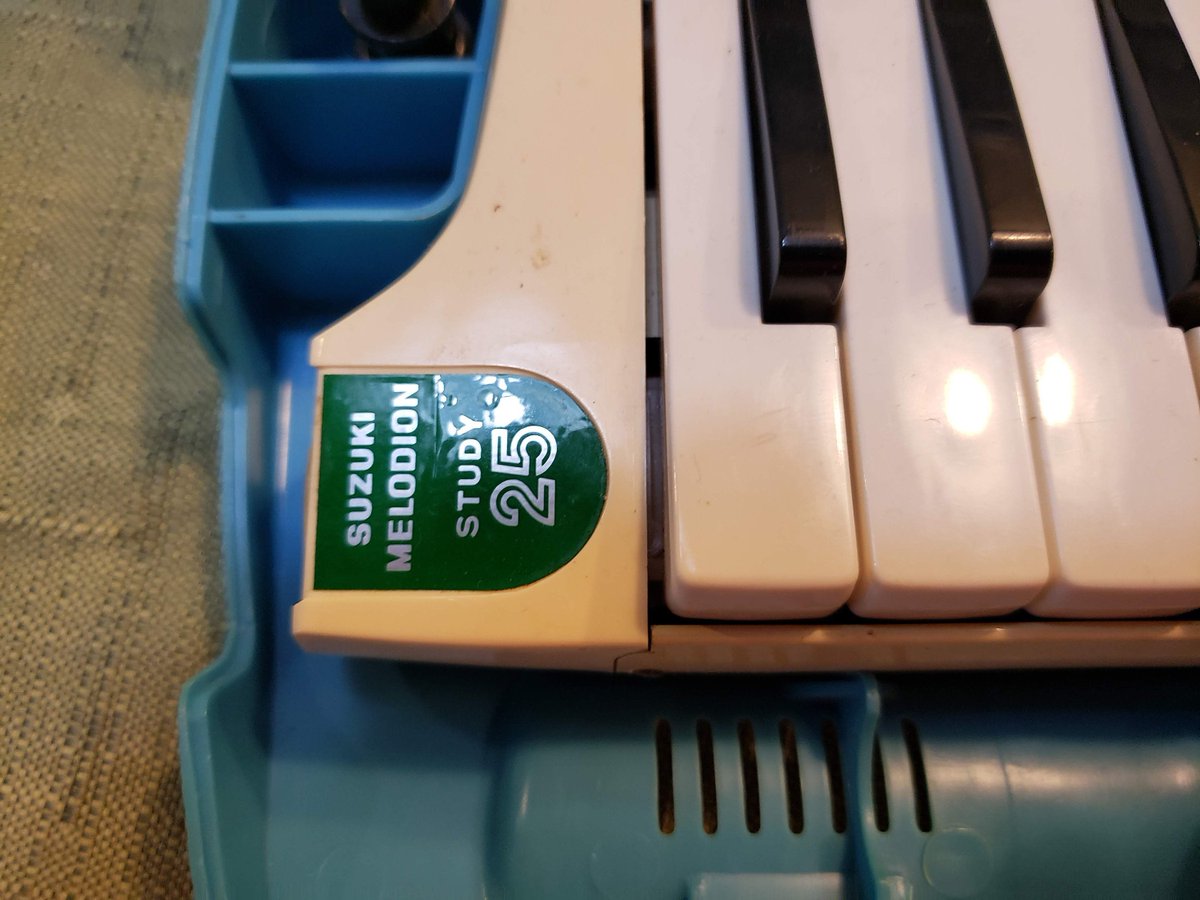 atticesoterica's tweet photo. Vintage Suzuki Melodion Study 25 Original Case Musical Wind Instrument Collectible Music With Instructions https://t.co/FSQnSl0s4s #AtticEsoterica #Vintage #Etsy #Hamonica https://t.co/SpgRKJoeM4