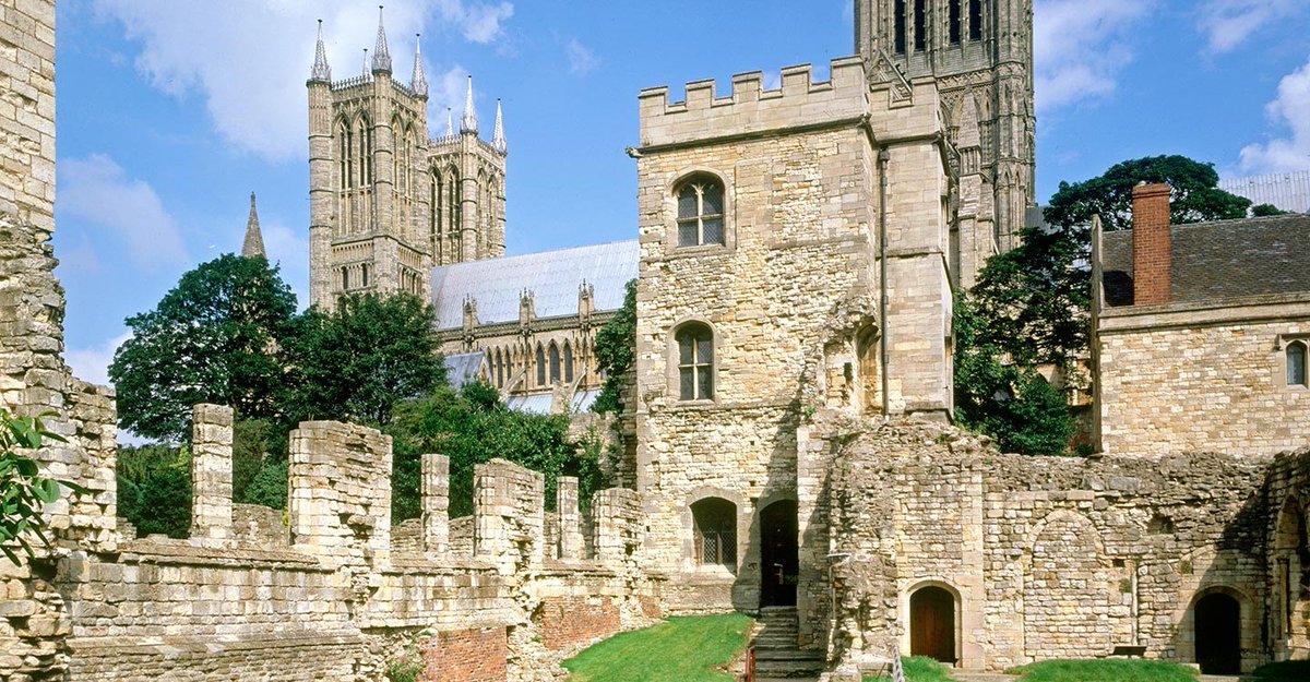 New technology and software have made a great difference to the well-established procedures for mapping cultural features and together with a rising interest in the preservation and recording of our heritage has reinvigorated this sector of geomatics. geomatics-world.co.uk/content/articl…
