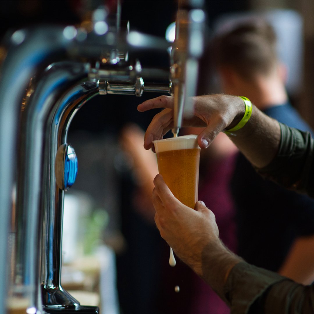 MeatopiaUK's tweet photo. We're phasing out single-use plastics this year, so when you head to the bar, you'll be asked to pay £1 for a reusable cup. We hope you'll agree it's a small price to pay for reducing plastic heading to landfill, plus you get something sturdier to hold your pint. 🍻 https://t.co/R9tLVQU4ny