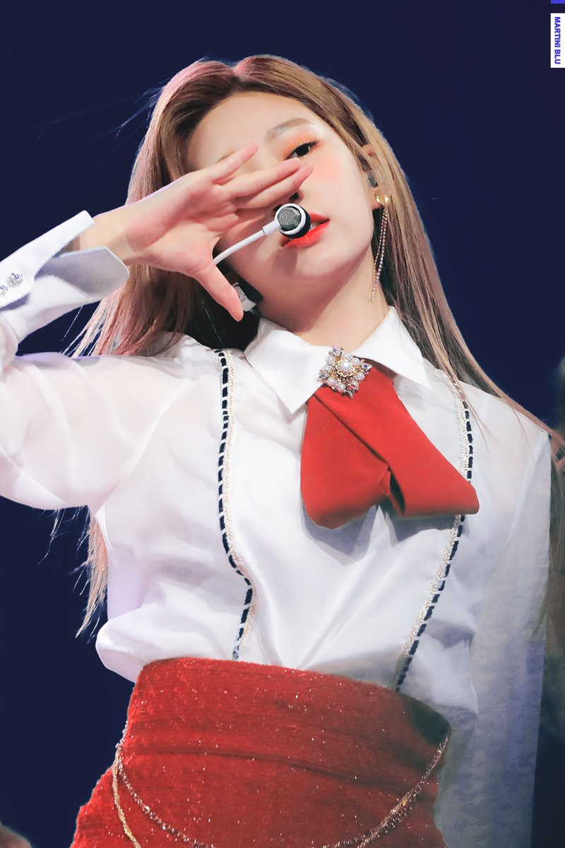 martini_blu's tweet photo. 190817 김민주 

#IZONE #아이즈원 #김민주 #キムミンジュ https://t.co/mu26LUtJWr